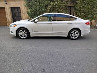 c klass mersedes: Ford Fusion: 2 l | 2018 il 502503369 km Sedan — 4