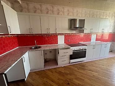 kuxnu mebeli: *ZB* *MƏTBƏX MEBELI* Qiymət *450 AZN* ölçü bilinmir hər bir şeyi — 1