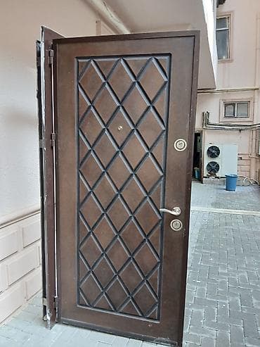 Dəmir giriş qapısı - Material: möhkəm polad konstruksiya, metal