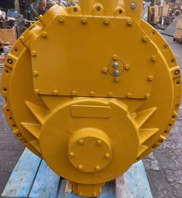 Qaşıqlar: Cat D9R buldozer. Transmisiya yenidir, orijinal Cat dır. Sifarişle — 4