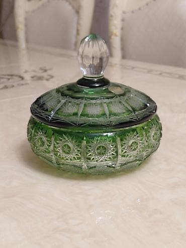 bezekli yumurta sekilleri: Yaşıl xrustal dekorativ qab (qapaqlı) - Material: kəsme şüşə/kristal — 2