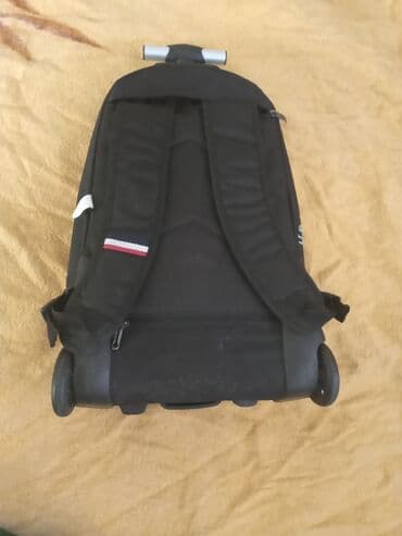 məktəb paltarı: Məktəb çantaları — 3