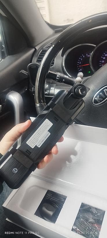 GPS naviqatorlar: Avtomobil üçün güzgü tipli DVR kamera seti Xüsusiyyətlər: - Ön panelə — 3