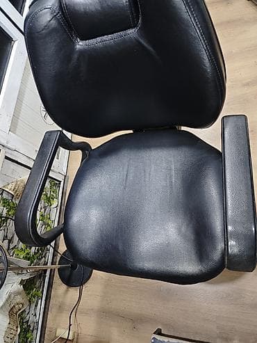 antik mebel: İşlənmiş, Saş kəsimi kreslosu — 4