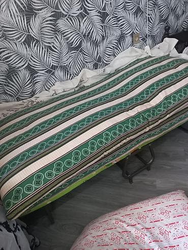 Döşəklər satılır