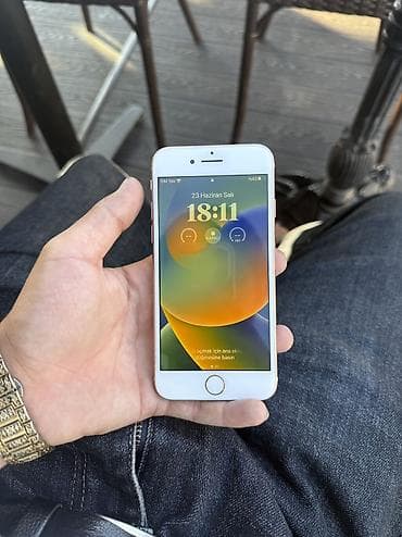 iphone see: IPhone 8, 64 GB, Barmaq izi — 5