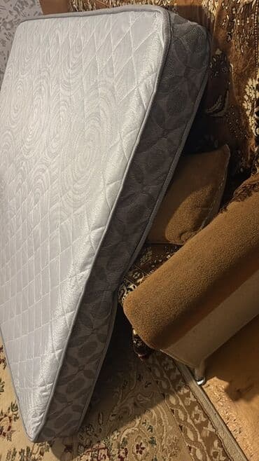 süngər: Böyüklər üçün Süngər Döşək — 1