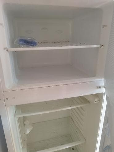 NORD iki qapılı soyuducu - Üst hissədə dondurucu bölmə, aşağıda əsas — 2