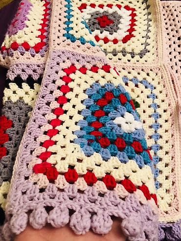 kolej jaket: Rəngarəng əl işi toxunma kardiqan - Dizayn: Klassik “granny square” — 5