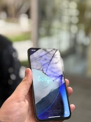 prodat iphone: IPhone 11 Pro, 64 GB, Space Gray, Simsiz şarj, Face ID — 4