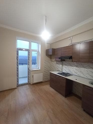 Mənzillərin satışı: Ailə üçün uzun müddətə kirayə verilir. Ev remontludur, əşyasızdır — 10