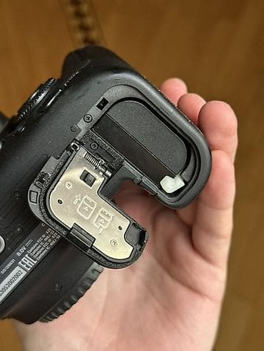 bild apparat: Canon EOS 6D Mark II (body) 0-dan məndə olub. Case və ekran — 9