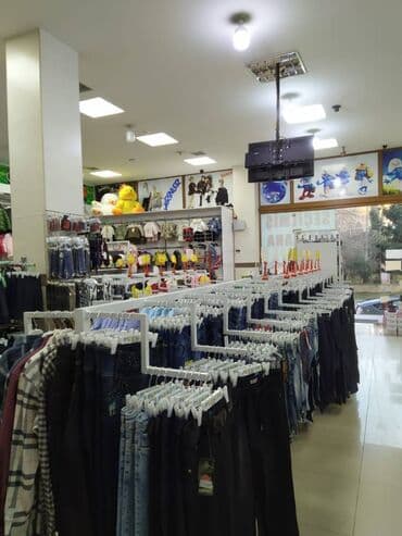 офисы в бизнес центре аренда: Binəqədi rayon ərazisində 4 mərtəbəli tam təmirli, 700 kv sahəsi olan — 18