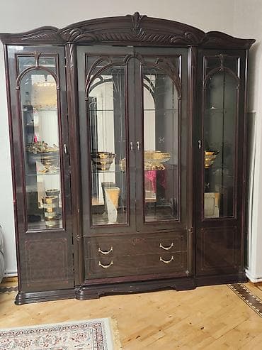 vitrin dolab: Şüşəli dolab vitrini, İşlənmiş, Ünvandan götürmə — 1