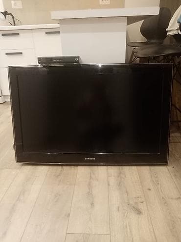 tv lombard: Samsung düz ekran televizor + üstündə rəqəmsal TV qutusu — 1