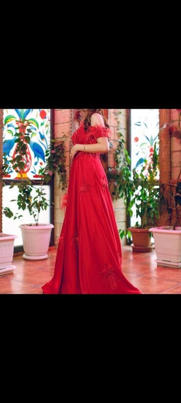 Ziyafət donu, Maksi, M