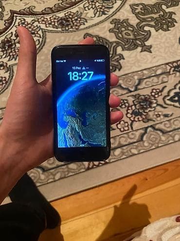 honor 60 se: IPhone 8, 64 GB — 3