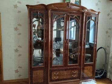 vitrin suse: Şüşəli dolab vitrini — 1