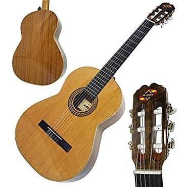 Admira klassik gitara
model:sevilla
canta hediyye