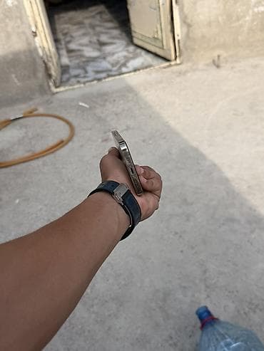 video mixer: IPhone 14 Pro, 256 GB, Qızılı, Face ID — 2