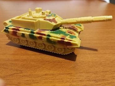 железный бак: Игрушки — 1