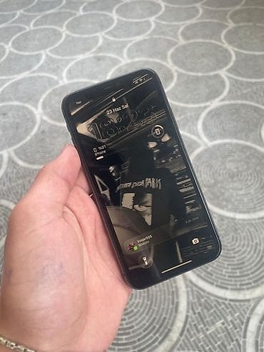 philips xenium x700: IPhone 11, 64 GB, Qara, Simsiz şarj — 4