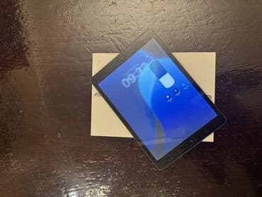 ipad 8 nesil 32 gb: Apple iPad planşet Xüsusiyyətlər: - 128 gb yaddaş - Rəng: Space Gray — 3