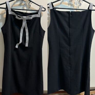 nisan xoncaları ne qoyulur: Zərif və dəbli qadın geyim - Qara kokteyl donu: Düz kəsim, dizüstü — 1