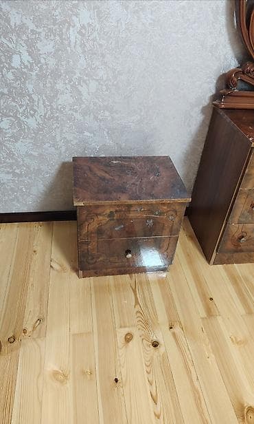 2 el: Yataq otağı mebel dəsti Tərkibi: - 4 qapılı iri paltar şkafı – ortada — 4