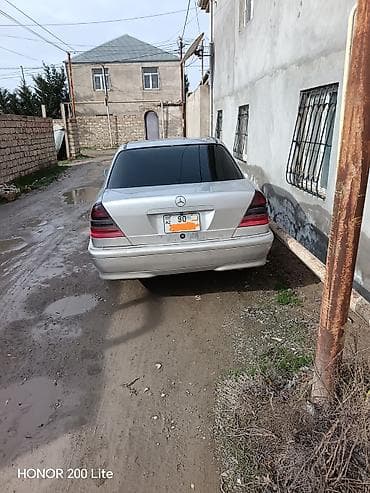 mercedes 160: Mercedes-Benz C 240: 2.4 l | 1999 il Sedan — 6