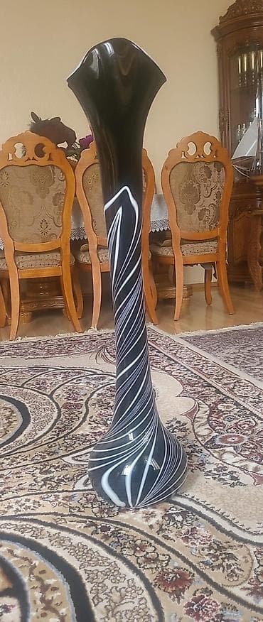 Guldan vaza 

Bakı Musviq