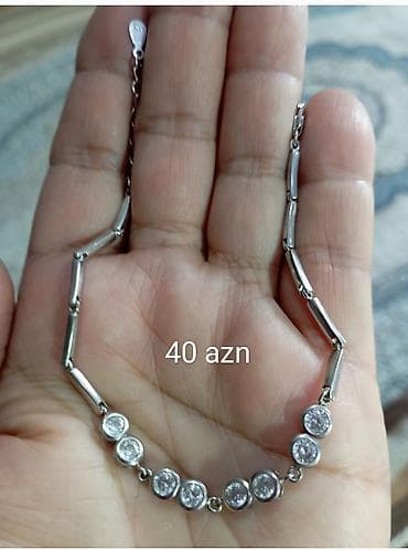 gumus uzuk: Zərgərlik dəsti – fərqli modellər 1) Kulonlu boyunbağı – 80 AZN - — 2