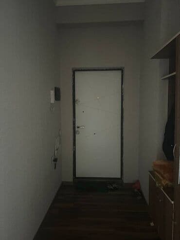 sabuncuda kirayə ev 200 azn: Nərimanov metrosunun yaxınlığında montin bazarına yaxin 17 mertebeli — 2