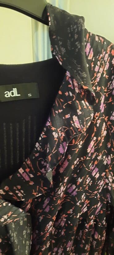 pulsuz geyimler: Hamsı brend mallardı.Baha alınıb.hərəsi 1-2dəfə geyinilib — 7