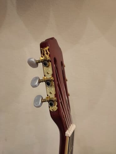 gitara çantası: Elektro klassik gitara

 Smiger EC320-39E-RDS

Çanta və kabel hədiyyə — 4