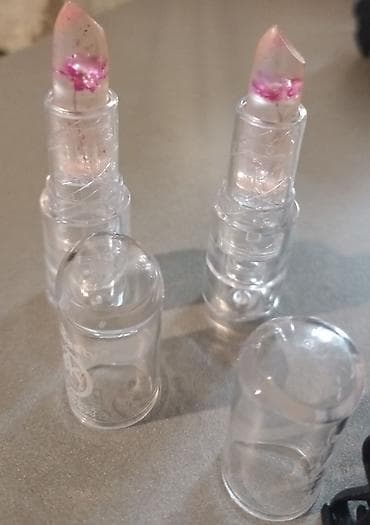 Şəffaf “jelly” dodaq boyası – nemlendirici içində real quru cicek var — 2