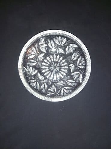 şirniyyat qəlibləri: Çexslovakiyanın 1970 ci ilin xrustal meyvə, şirniyyat, salat qabı — 2