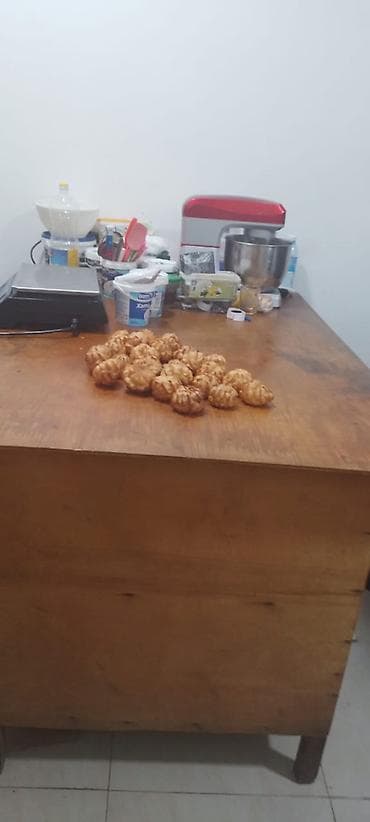 Eni 1 metr uzunluğu 2 metr iş stolu satılır — 2