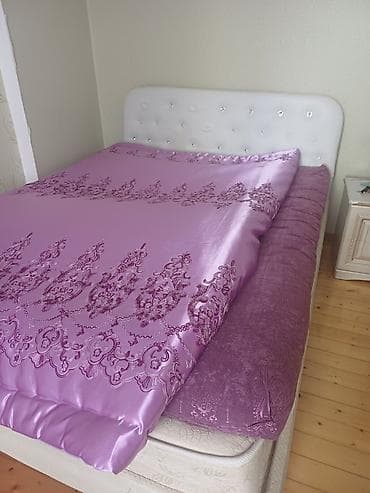 İkiqat çarpayı dəsti - Çarpayı ölçüsü: təxminən 160×200 sm (iki