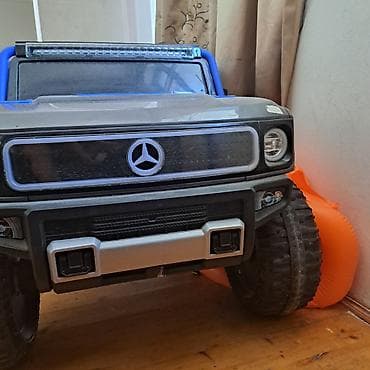 Uşaq üçün elektrikli miniatür jeep tipli maşın - Brend üslubu — 4