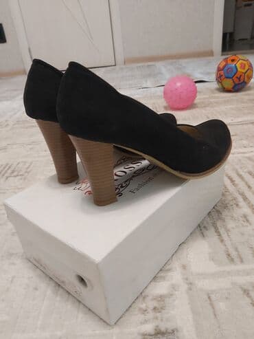 босоножки 27 размера: Туфли, Размер: 40, цвет - Черный, Б/у — 1