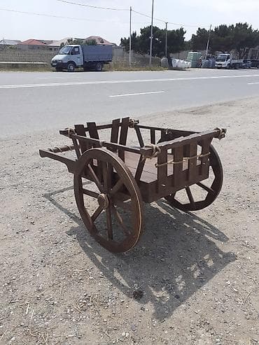 heyet stolari: Taxta dekorativ araba (iki təkərli) - Material: tam ağacdan — 1