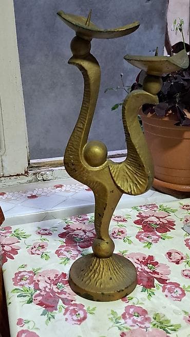 Metal ikişamlı şamdan - Material: Döküm metal, qızılı rəng - Dizayn