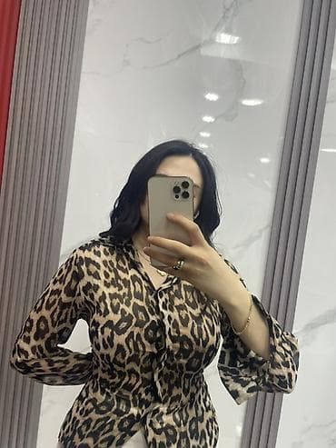 Leopard naxışlı qadın köynəyi - Model: klassik yaxalıqlı, düyməli — 3