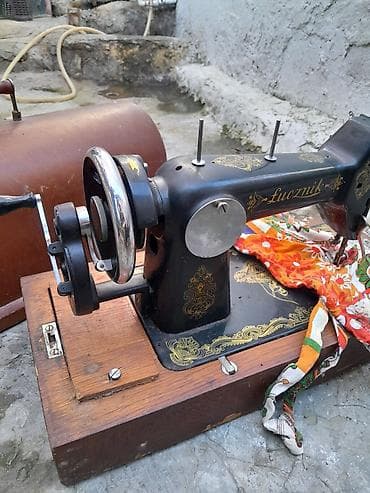 qedmi: Łucznik mexaniki tikiş maşını - Klassik Polşa istehsalı Łucznik model — 3