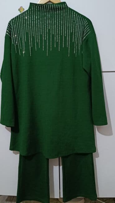 Yaşıl rəngli iki parçalı qadın dəsti(bir iki dəfə toya geyilib)yeni — 5