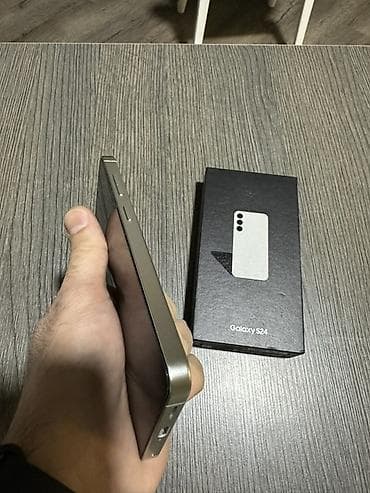 samsung 720: Samsung Galaxy S24, цвет - Белый — 5