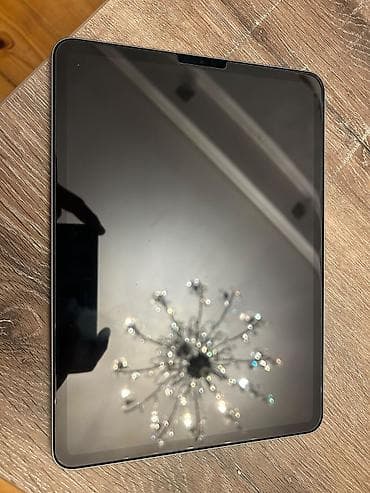 Планшеты: Apple iPad Pro (11") planşet Xüsusiyyətlər: - Model: iPad Pro 11 pro — 8