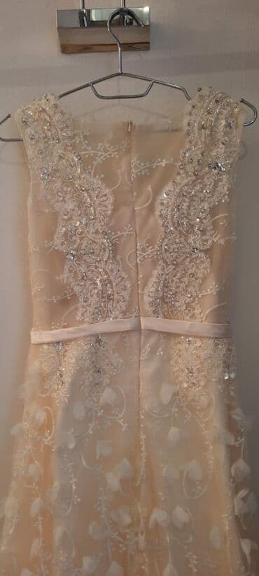 Uzunlugu:155
Rengi:bej
Teze deil