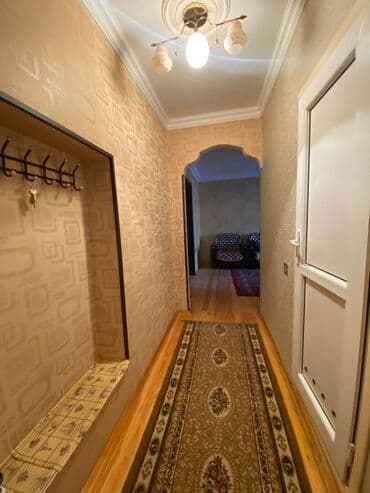 9 mkr 3 otaqli evler: Neftçilər metrosu yanında, Komfort tərəfdən çıxışda, Xruşovka layihəli — 10